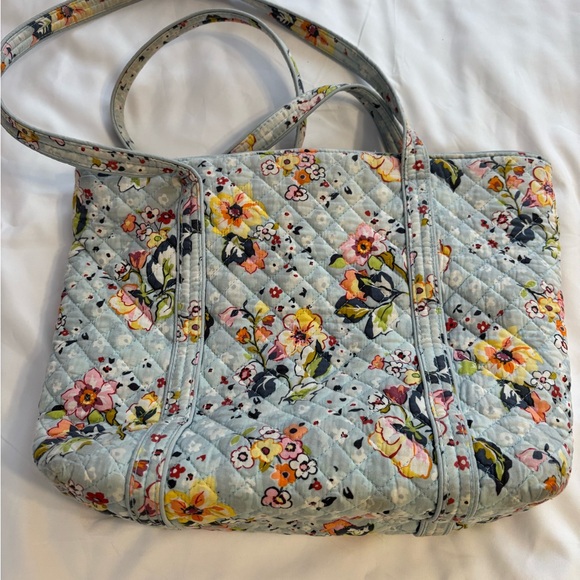 Vera Bradley Quilted Floral Tote Pastel Blue Zip Top Bag - Picture 5 of 6